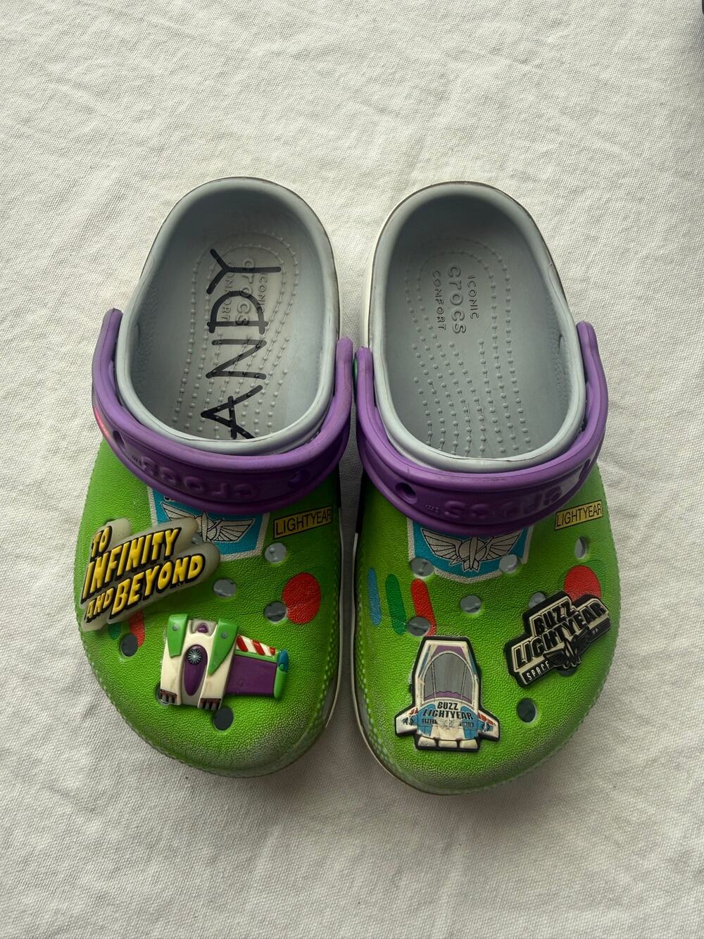 Crocs Kids C12 Buzz Lightyear Toy Story Light-Up Classic Clogs